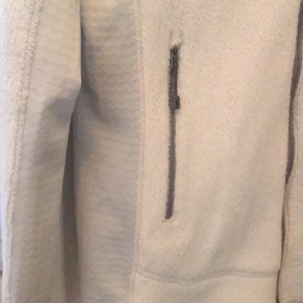 Patagonia R2 Fleece Jacket - Picture 4 of 6